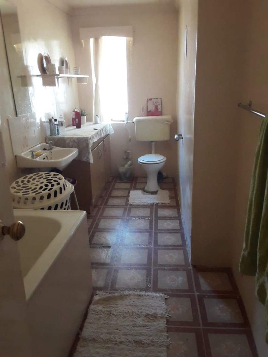 4 Bedroom Property for Sale in Bloemhof North West